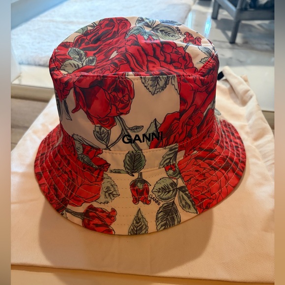 Ganni Red and Green Floral Bucket Hat - Picture 2 of 5